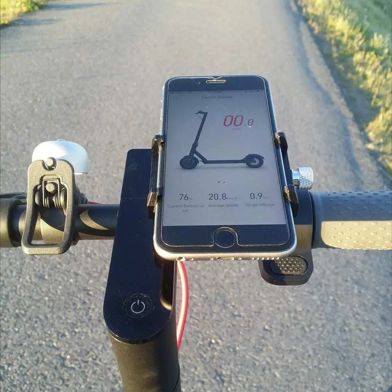 Kännykkäteline Xiaomin tangossa