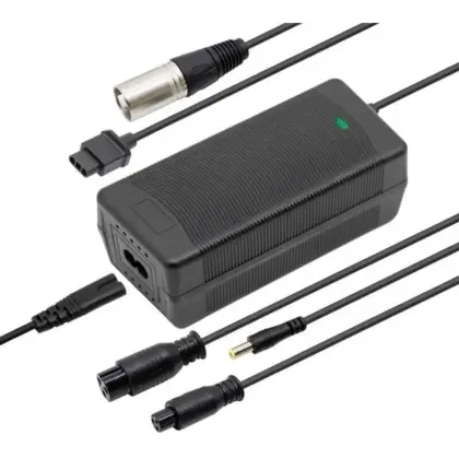 Laturi 54,6V 2A – Multi-connector